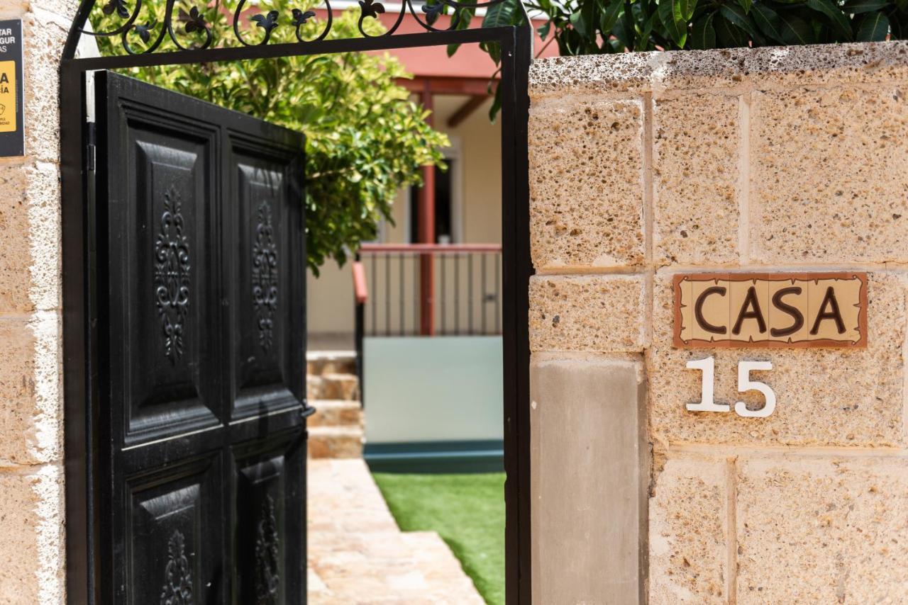 Comfortable 4-Bedroom Villa With Private Gardens Costa Adeje  Bagian luar foto